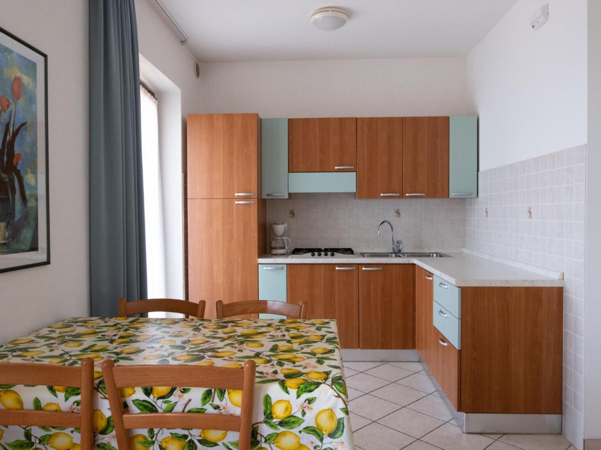 Locazione Turistica Casa Maria-2 By Interhome Асенца ди Бренцоне Екстериор снимка